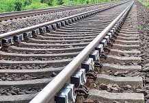 Ratnagiri News – राजापूर मोसम येथे रेल्वे ट्रॅकजवळ आढळला तरुणाचा मृतदेह; ओळख पटविण्याचे आवाहन