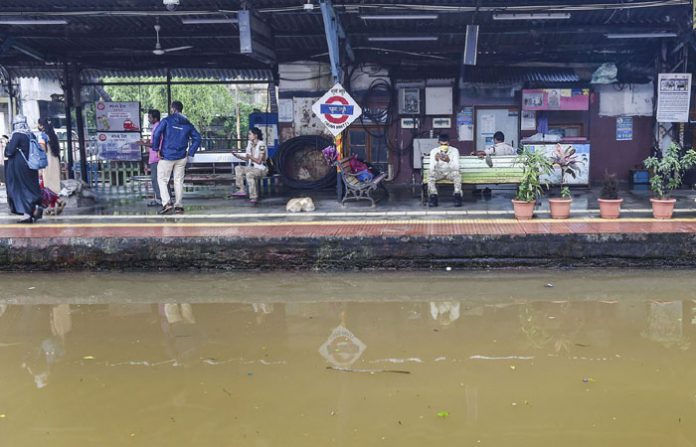 Weather: Rain in Mumbai