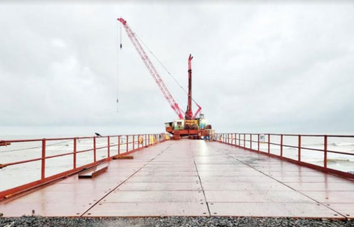 coastal-road-jetty