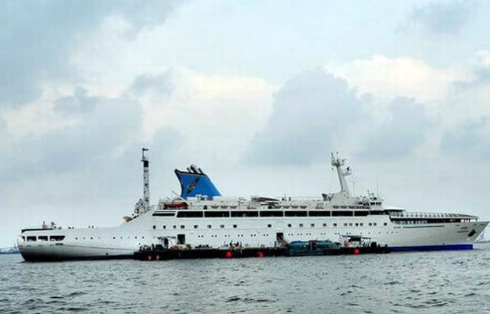 mumbai-goa-boat
