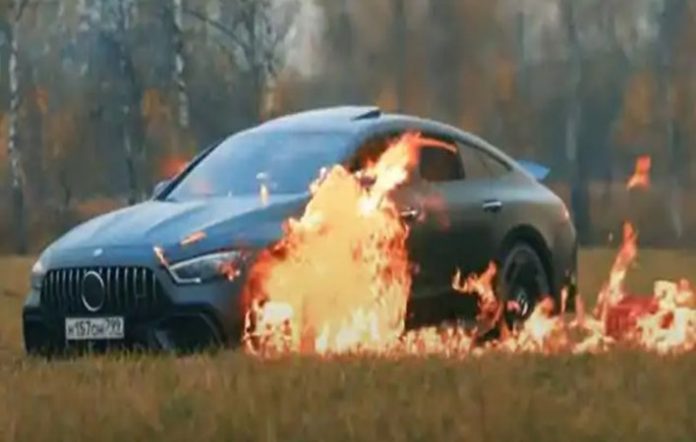 28_10_2020-burn_car