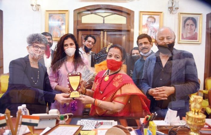 mayor-felicitation