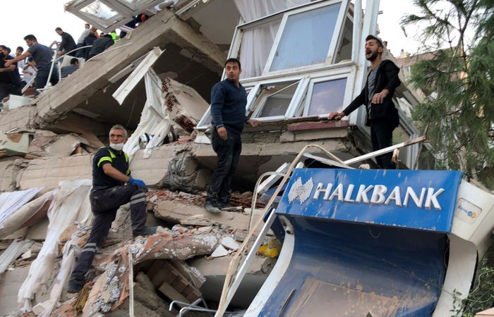 turkey-building-collapsed
