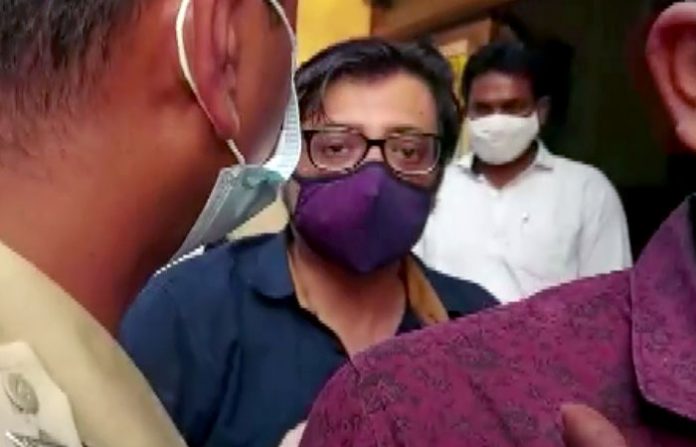 Republic TV Editor Arnab Goswami arrives at Alibagh Court
