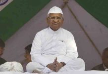 आरटीआय कायद्यातील दुरुस्तीविरोधात अण्णा हजारे आक्रमक, 5 जुलैपासून आमरण उपोषणाला बसणार