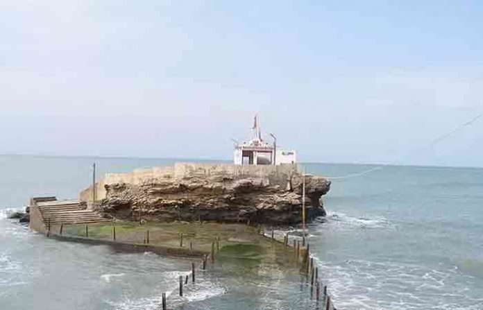 nishkalank-mahadeo-temple