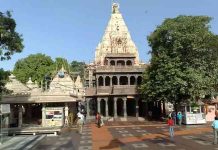 आज प्रवेशाचा हक्क मागितला जाईल, उद्या मंत्रोच्चाराचाही… मंदिराच्या गाभाऱ्यात व्हीआयपी प्रवेशाबाबत सरन्यायाधीशांचे महत्त्वाचे वक्तव्य