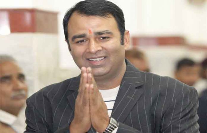sangeet-shom