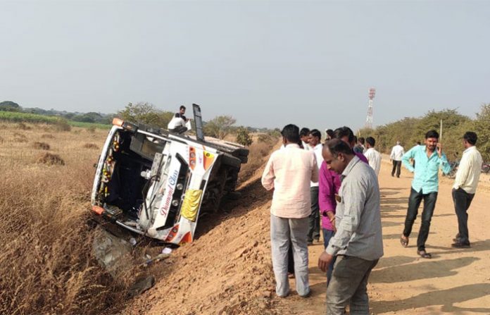 udgir-travels-accident
