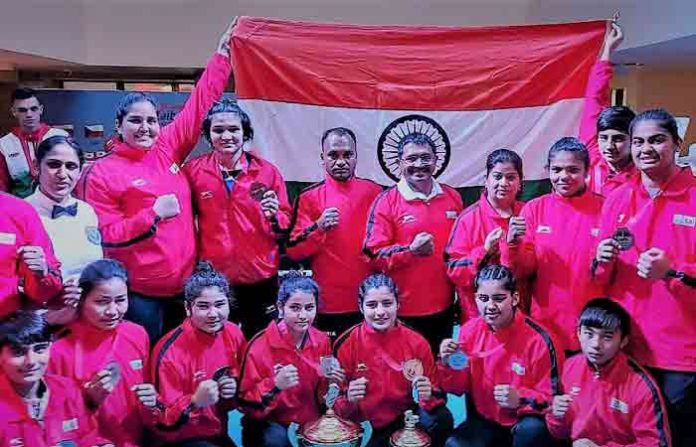 women-boxing