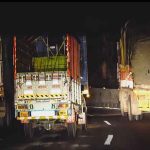 बंदी असतानाही 300रुपये घेऊन अवजड वाहनांना प्रवेश, भिवंडीत वाहतूक पोलिसांचा अजब कारभार; व्हिडीओ व्हायरल