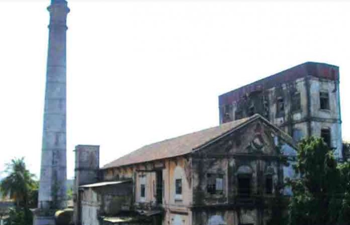 mill-workers-mumbai