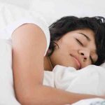 Health Tips – रात्री झोप न येण्यामुळे त्रस्त असाल तर, हे उपाय नक्की करुन बघा