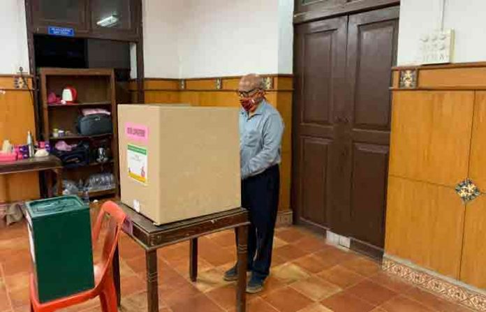 digambar-kamat-goa
