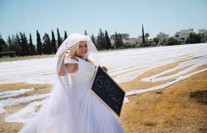 wedding-dress-trail
