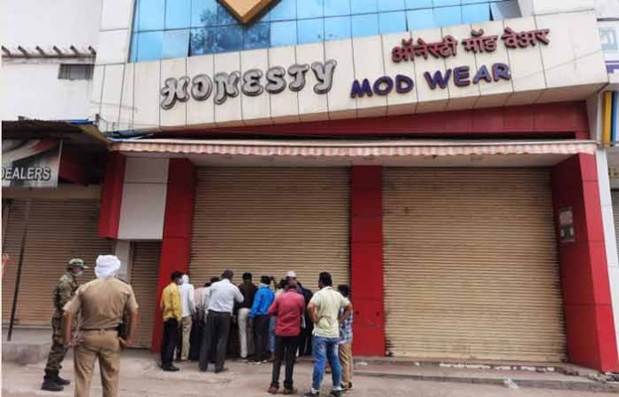 aurangabad-shops-sealed