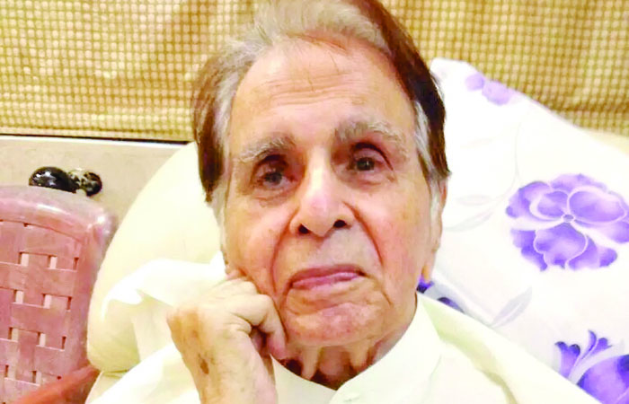 दिलीपकुमार पुन्हा रुग्णालयात