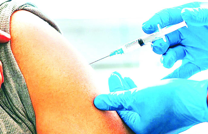 घरोघरी लसीकरणाची सुरुवात पुण्यातून, राज्य सरकारची उच्च न्यायालयात ग्वाही