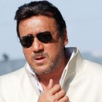 मुंबईच्या ट्रॅफिकमध्ये रुग्णवाहिका अडकल्याने जॅकी श्रॉफ संतापले