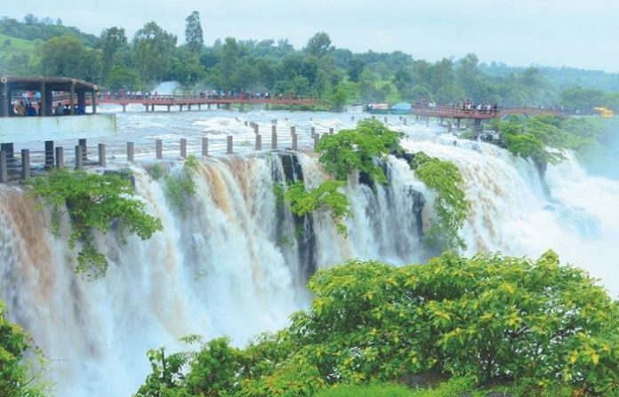 bhandardara-dam
