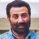 लाज नाही वाटत का? तुम्हाला आई वडील… सनी देओलने पपाराझींना फटकारले