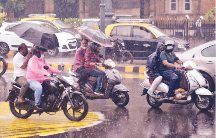 Mumbai Rain cst bike riders