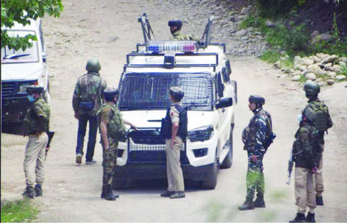 pulwama-encounter-jammu-kashmir_1625292127 (More)