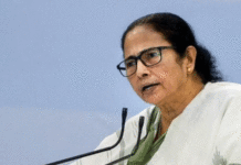 मनरेगामधून बापूंचे नाव काढून टाकणे हे लज्जास्पद, ममता बॅनर्जी यांची मोदी सरकारवर टीका