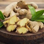 उत्तम आरोग्यासाठी सुंठ खाण्याचे फायदे, वाचा