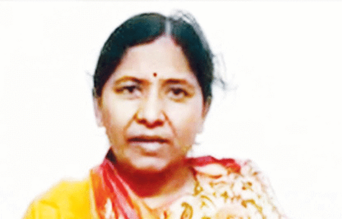 pooja-chavan-grand-mother