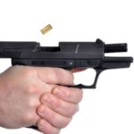 जळगावात गोळीबार; एकाचा मृत्यू, दोन जखमी, लाडू गँगचा हात?