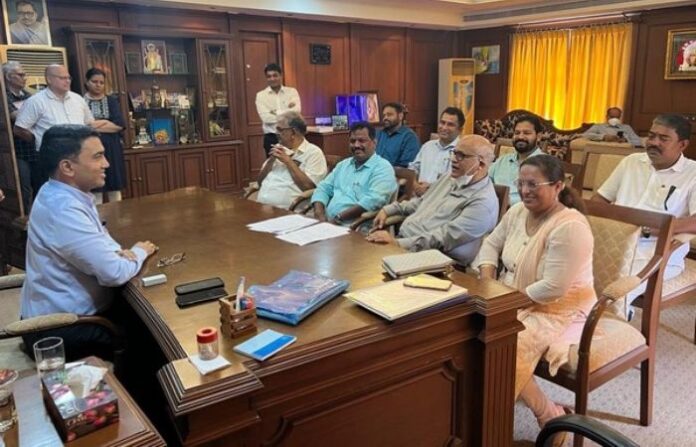 goa 8 congress mla