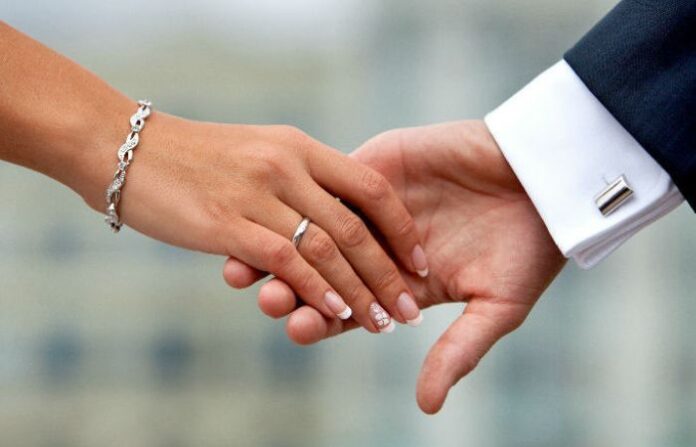COUPLE