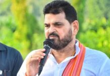 राममंदिर देणगी घोटाळ्यात शक्तिशाली लोक, मी बोललो तर अडचणीत येईन! – बृजभूषण सिंह