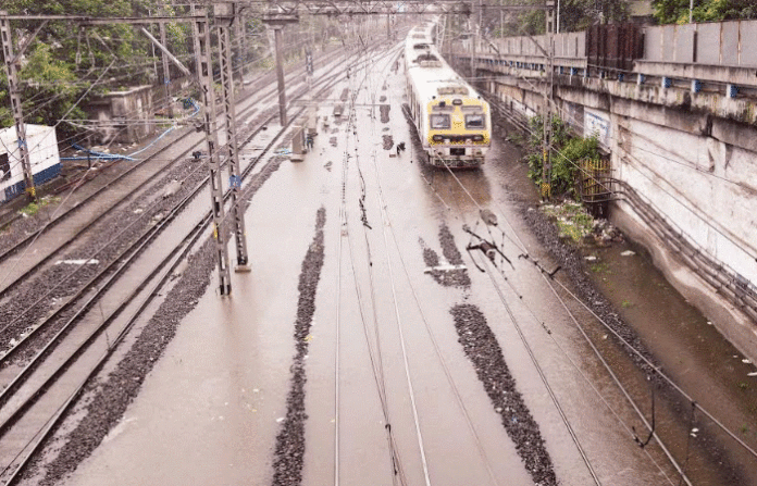 mumbai-train