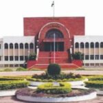 प्रशासक सरपंचांचे आर्थिक अधिकार गोठवले, आता 28 मार्चला होणाऱ्या सुनावणीकडे लक्ष