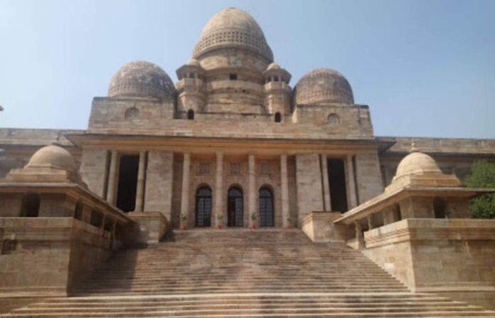nagpur bench of mumbai high court