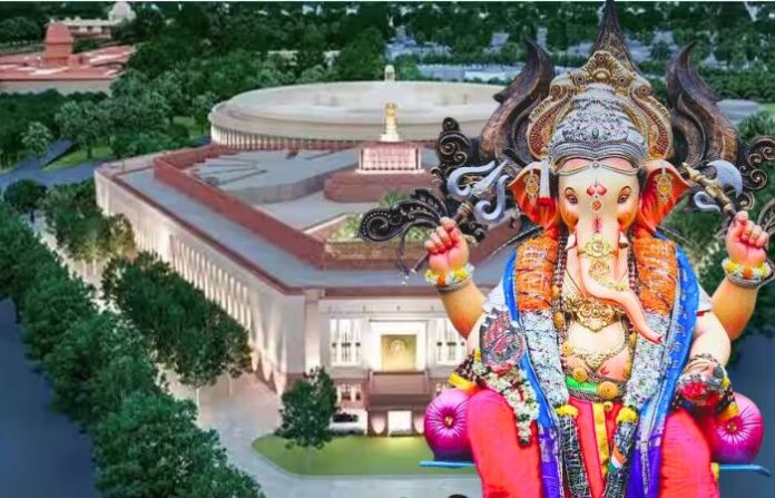 Rokhothok ganeshotsav and democracy