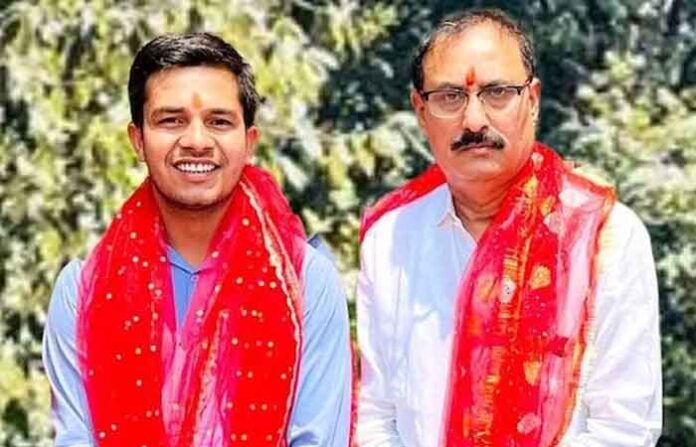 Shreshtha Tiwari (right) with MLA Yogesh Shukla (left) Shreshtha Tiwari (right) with MLA Yogesh Shukla (left)