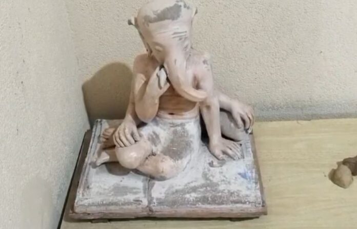 chandrapur-gandhi-idol