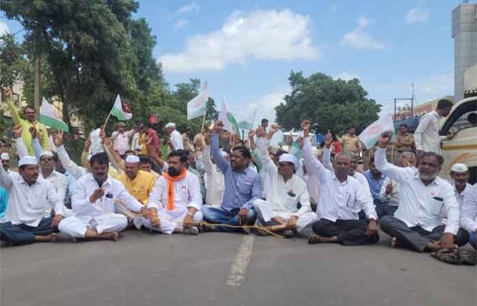 manchar-farmer-protest manchar-farmer-protest