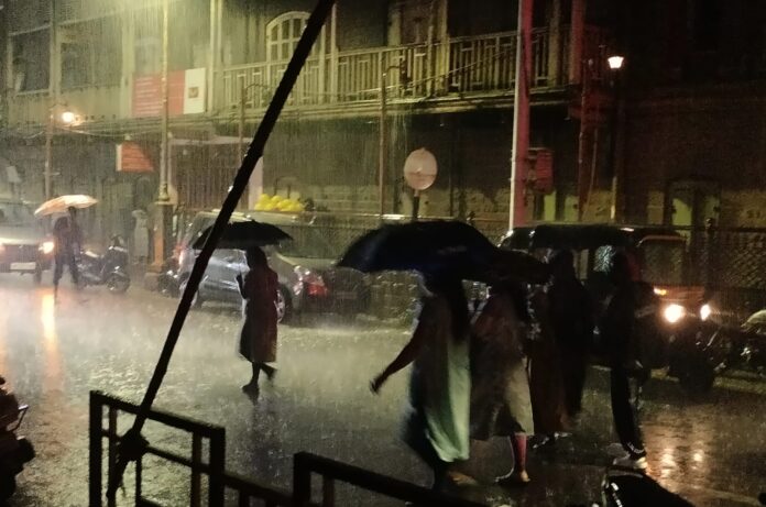 pune-rain-4