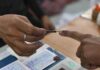 लातूर जिल्ह्यातील नगर परिषद निवडणूकीस खोडा, मतदानाच्या काही तास अगोदर निवडणूक पुढे ढकलण्यात आली vote-election-ink