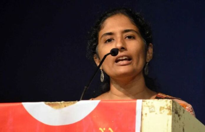 mukta dabholkar