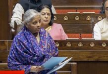 देशात लॉकडाऊनची कोणतीही शक्यता नाही, अर्थमंत्र्यांचे राज्यसभेत स्पष्टीकरण