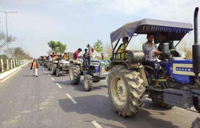 tractor-march