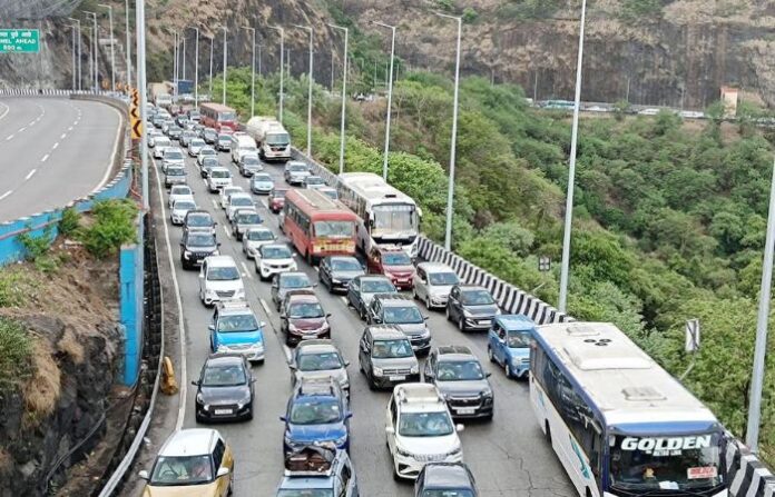 Mumbai Pune Expressway