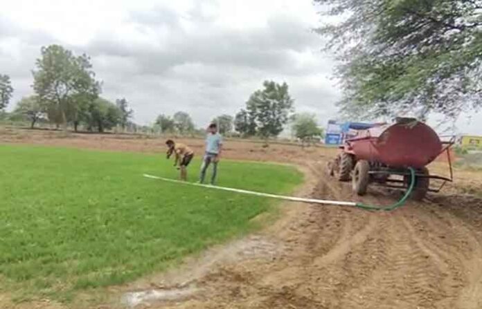 bhandara-tanker-farmer bhandara-tanker-farmer