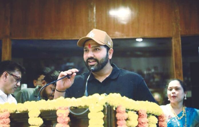 rohit sharma at vidhan bhavan