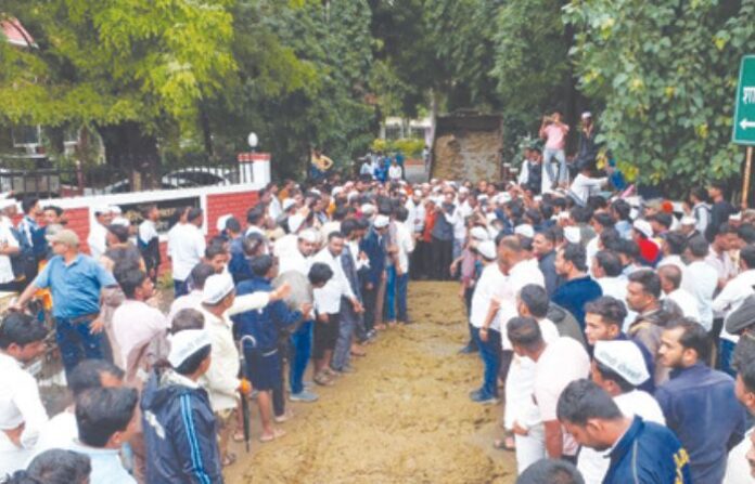 sangamner tractor rally